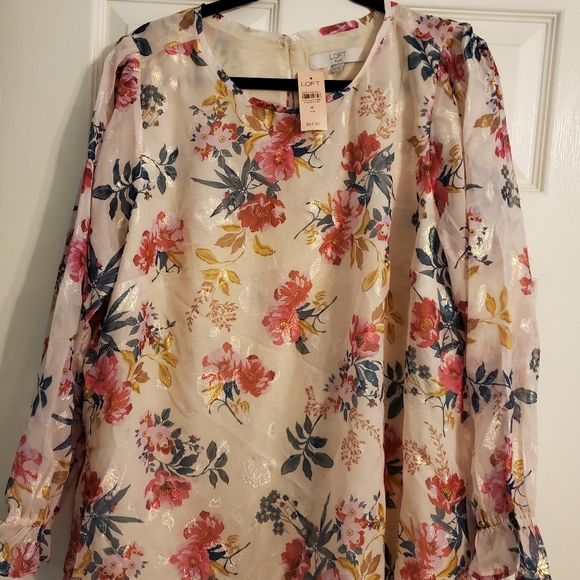 LOFT FLORAL BELL CUFF BLOUSE IN WHISPER WHITE - Picture 6 of 10